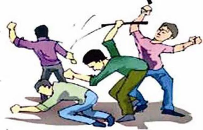 हल्द्वानी: चौकी के सामने हुआ बवाल,आधा दर्जन घायल
