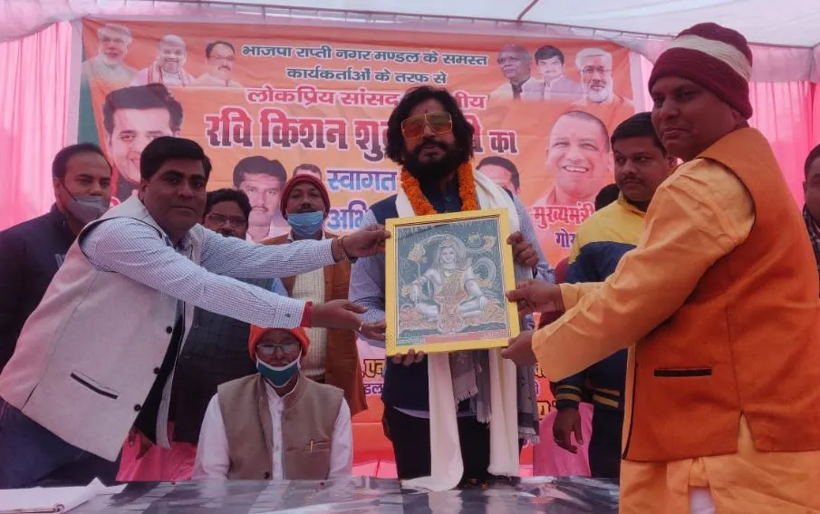 गोरखपुर की देवतुल्य जनता है नंबर वन: रवि किशन