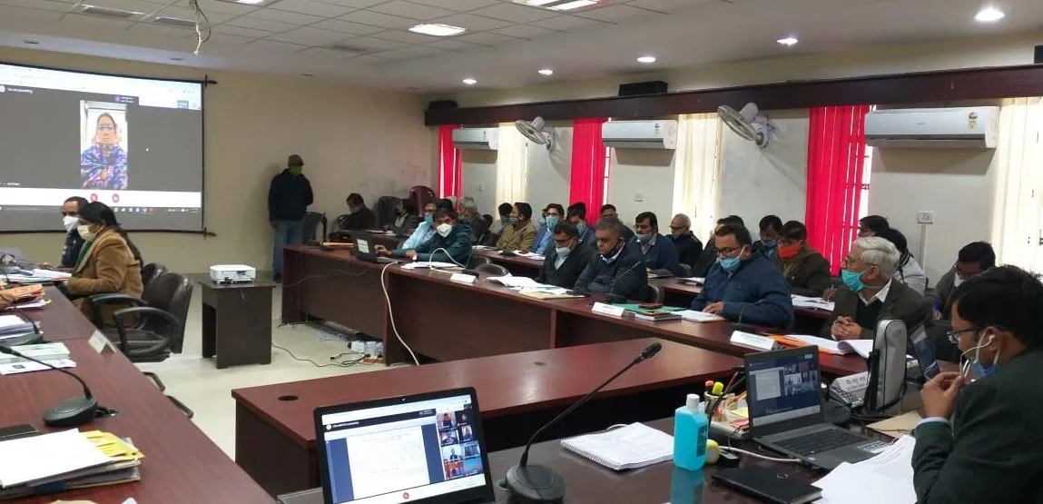 अमेठी: केंद्रीय मंत्री स्मृति ईरानी ने की कोरोना महामारी के दौरान प्रशासन के कार्याें की सराहना