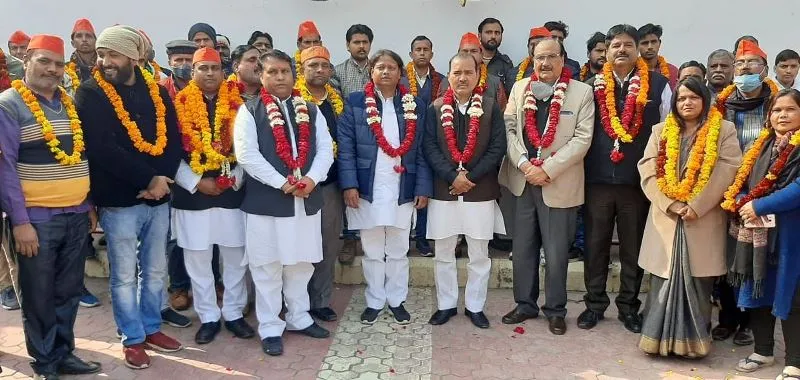 बरेली: बड़ी संख्या में अन्य दलों के लोगों ने ली सपा की सदस्यता