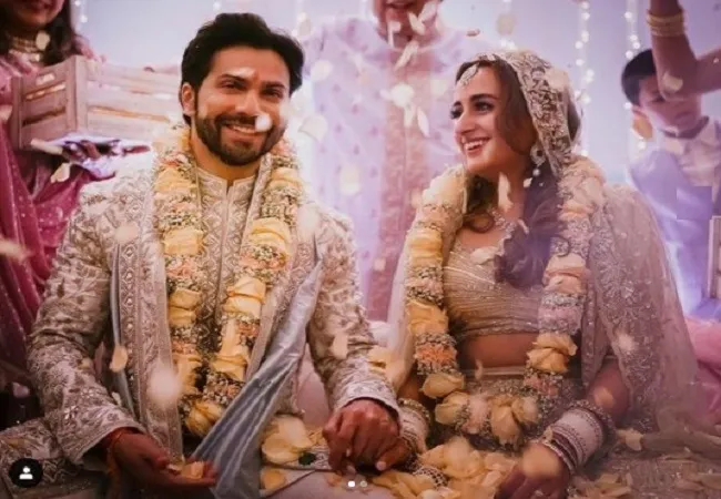 वरुण धवन ने शेयर की शादी की पहली झलक, खूबसूरत लग रहे है दूल्हा-दुल्हन