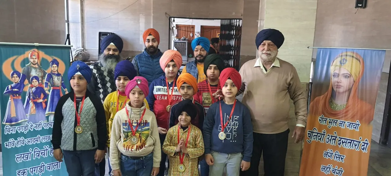 हल्द्वानी: श्री गुरु सिंह सभा ने किया पगड़ी प्रतियोगिता का आयोजन