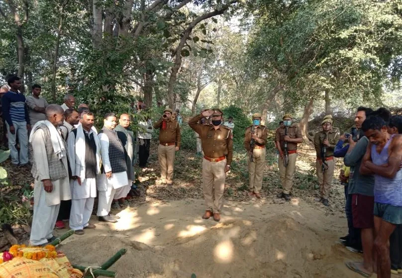 अमेठी: लोकतंत्र सेनानी का निधन, अंतिम संस्कार को लेकर प्रशासनिक कार्यशैली पर उठे सवाल