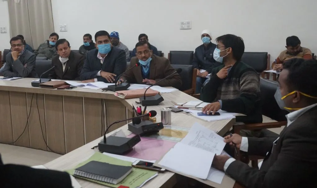 बरेली: लाकडाउन के एक-एक हजार रुपये पाने से वंचित रह गए हजारों श्रमिक