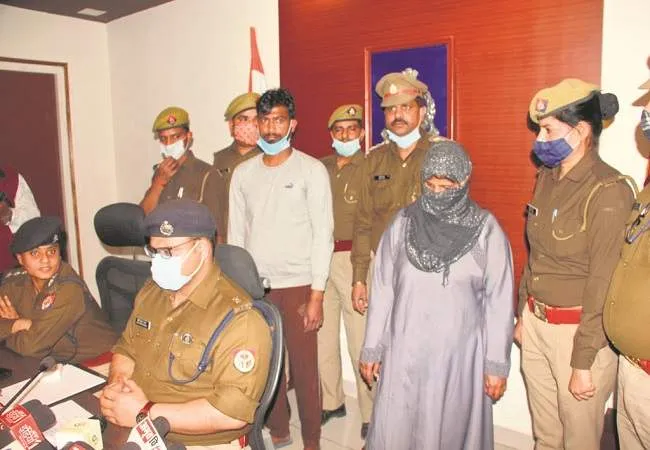 मुरादाबाद: पुलिस पूछताछ में महिला बोली- प्रेमी से करनी थी शादी, पति को फंसाने रचा लूट का नाटक