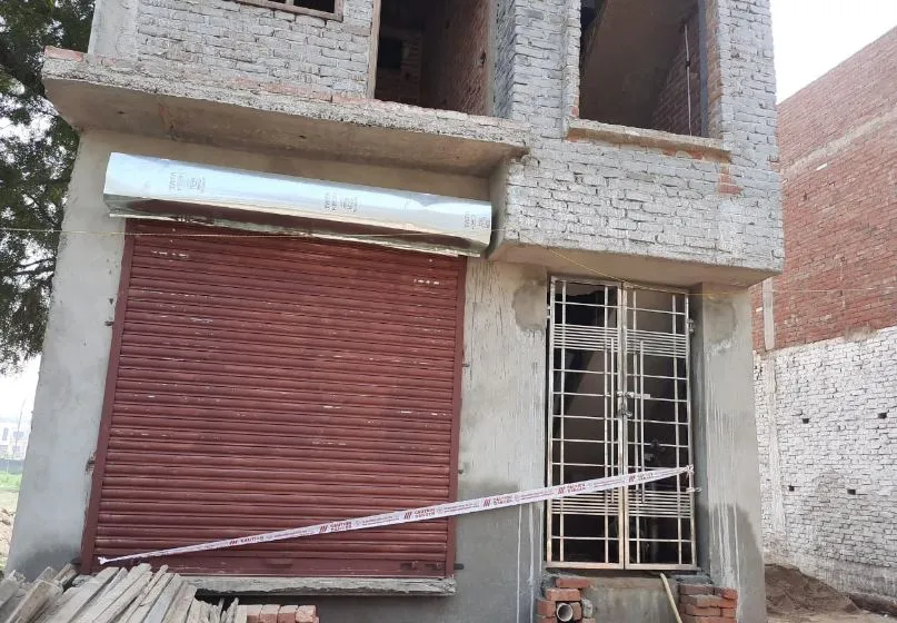 बरेली: बिना नक्शा पास कराकर बनाई जा रहीं दुकानें सील