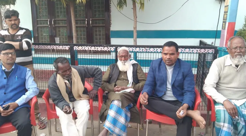 बरेली: बसपा नेता के मकान के बाहर बदमाशों ने लहराए तमंचे