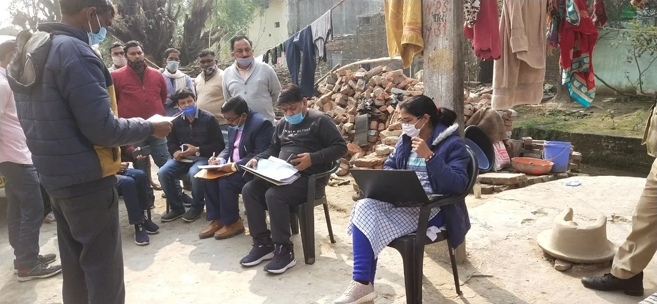 सितारगंज: आवासीय योजना के लाभार्थियों को फंसा कर ठेकेदारों ने साइन करवा लिए चेक