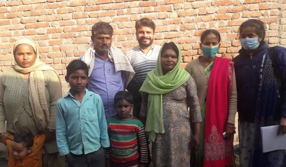 बरेली: 52 महीने बाद अपनों से मिली फुलवा तो परिजनों के चेहरे खिले