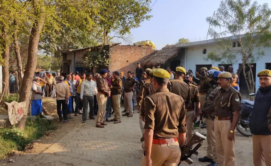 बाराबंकी: मारपीट में हुई वृद्धा की मौत,  घर पहुंचा शव, पीएसी की मौजूदगी में हुआ अंतिम संस्कार