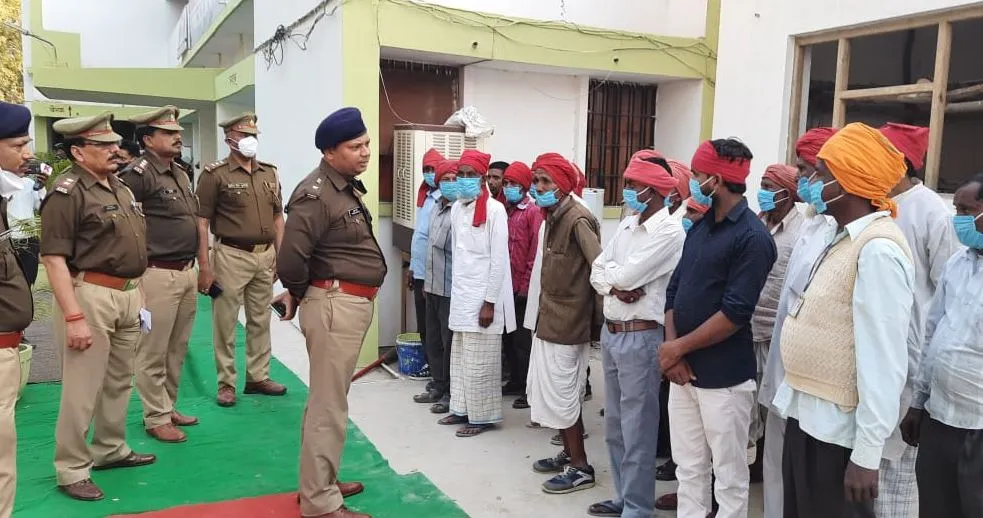 बाराबंकी: एसपी ने किया थाने का निरीक्षण, दिये सख्त निर्देश
