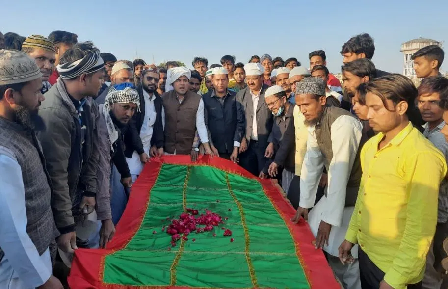 बरेली: चंद्रपुर बिचपुरी में तनाव समाप्त, बन गई मजार