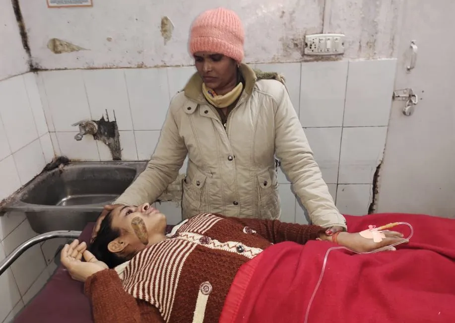 बरेली: पुलिस से बेखौफ चोर ने महिला कांस्टेबल की नौकरानी की गर्दन में घोंप दिया सूजा
