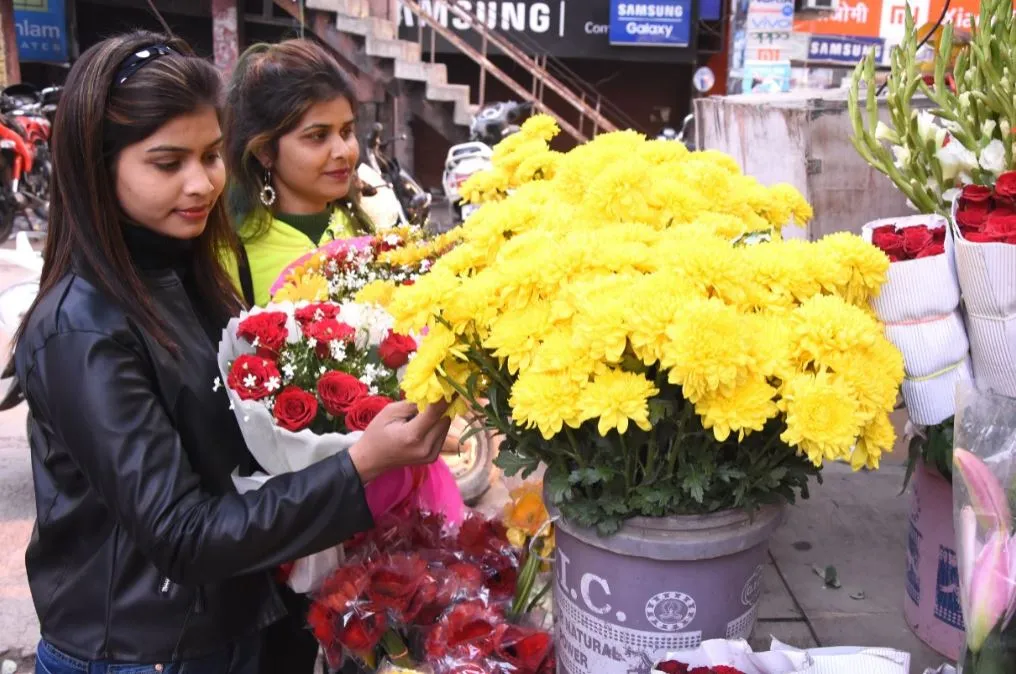 बरेली: रोज तो दे दिया अब टूटेगी प्‍यार की ‘खामोशी’