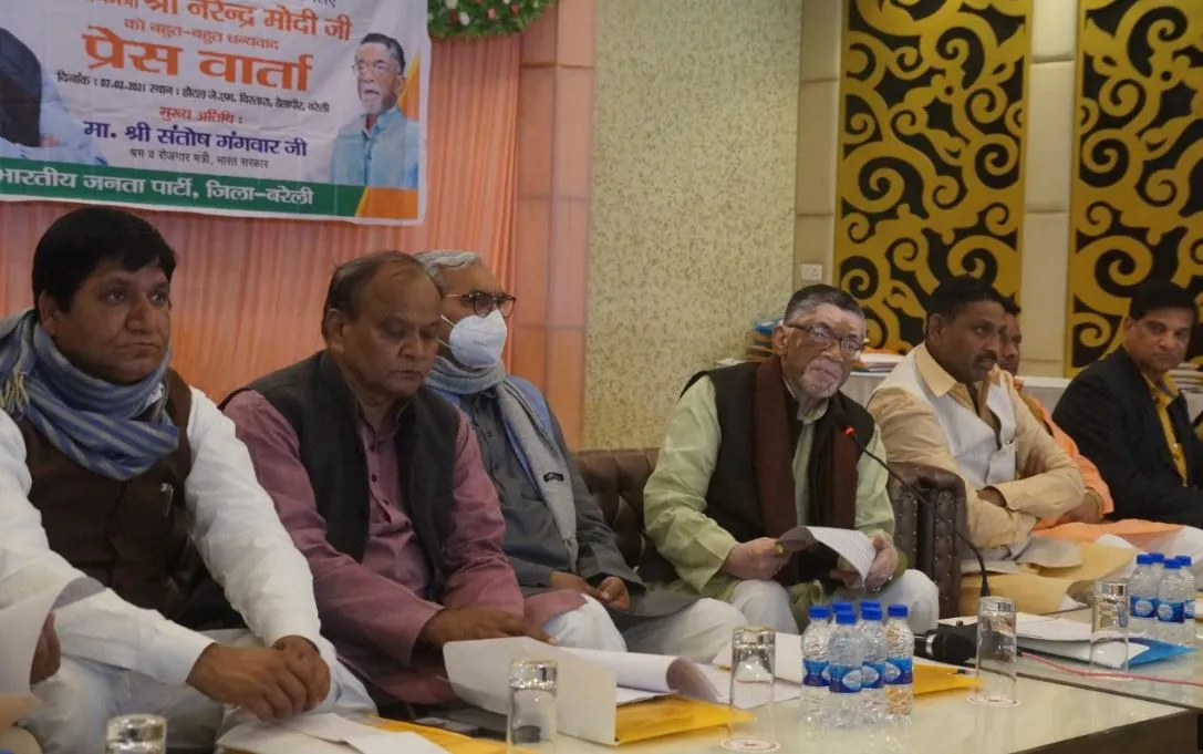 बरेली: केंद्रीय मंत्री बोले-15 दिन में शुरू हो जाएगी हवाई सेवा