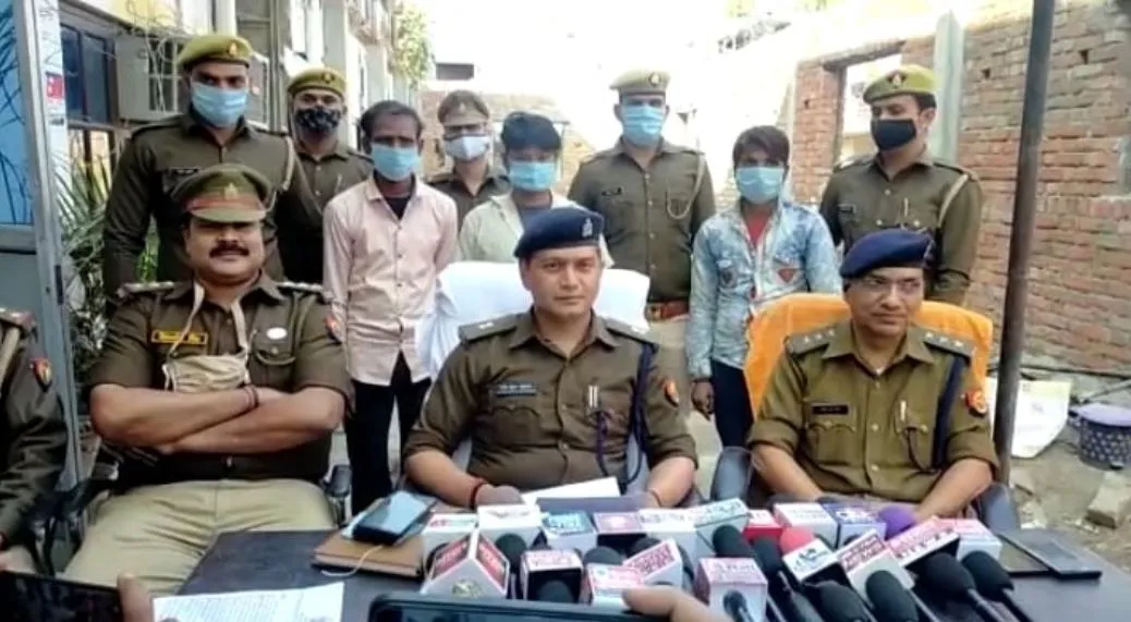 लखनऊ: महिलाओं को सोना, चांदी चमकाने का झांसा देकर चुराते थे जेवर, तीन गिरफ्तार