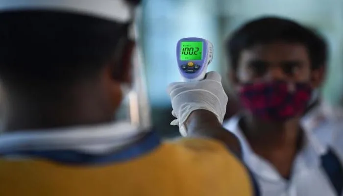 भारत में कोरोना संक्रमण के 11,831 नए मामले, 84 की मौत
