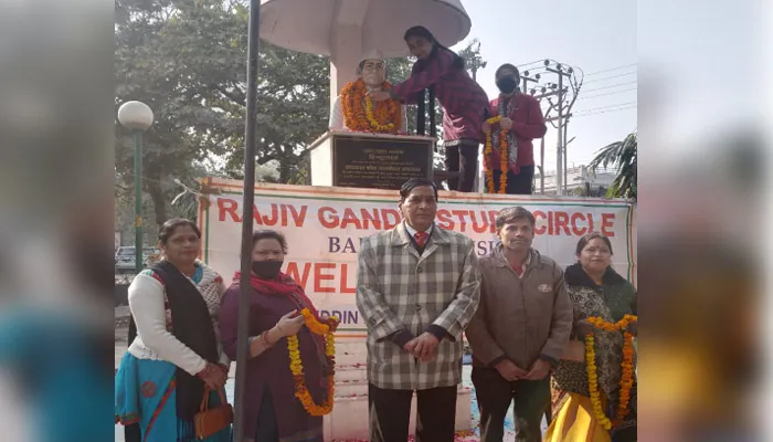 बरेली: जन्मदिन पर याद किए स्वतंत्रता सेनानी दामोदर स्वरूप सेठ, मूर्ति पर किया माल्यार्पण