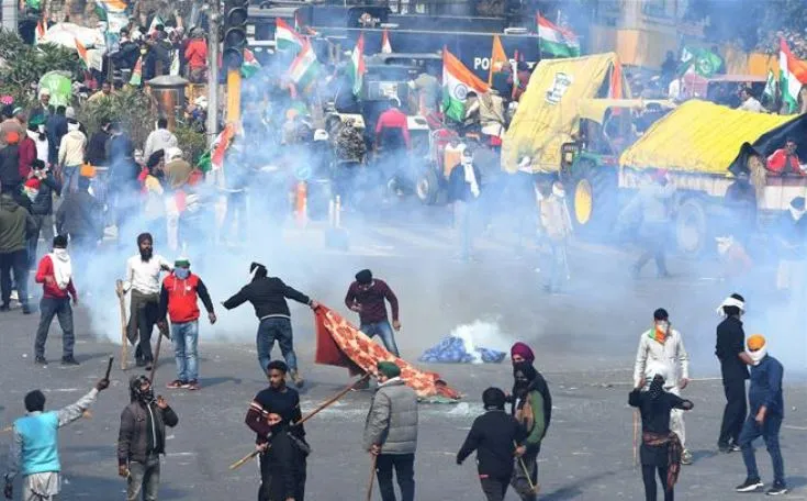 गणतंत्र दिवस हिंसा: सुप्रीम कोर्ट का दखल से इनकार, कहा- कानून अपना काम करेगा
