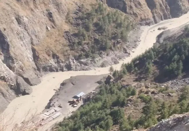 उत्तराखंड के चमोली में टूटा ग्लेशियर, बिजनौर में हाई अलर्ट