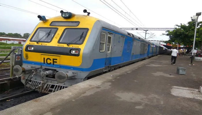 बरेली: मार्च से इज्जतनगर मंडल में चलेंगी पैसेंजर और डेमू ट्रेनें, बोर्ड से मिली मंजूरी