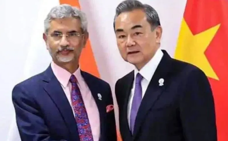 LAC पर कम होते तनाव के बीच एस. जयशंकर की चीन के विदेश मंत्री से सवा घंटे हुई बात