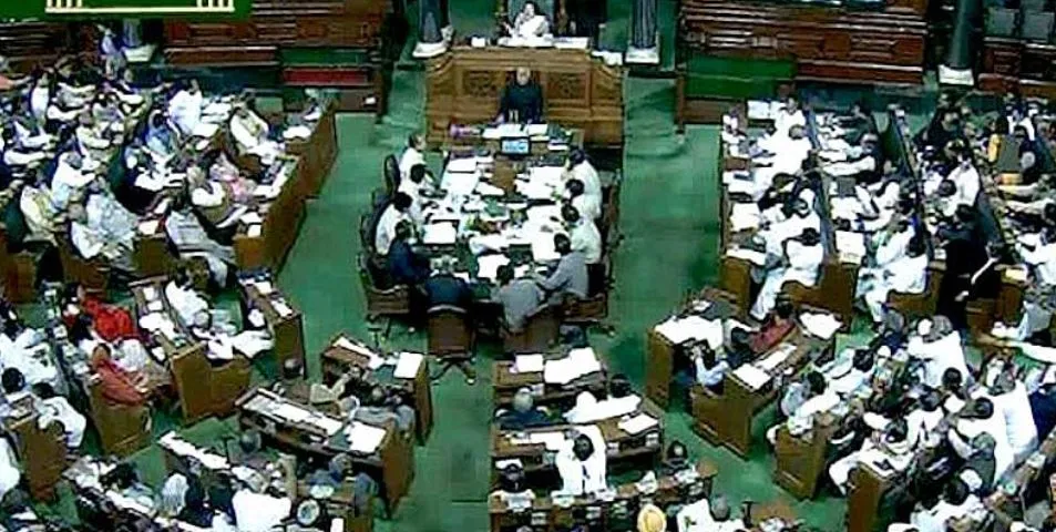 किसानों के मुद्दे पर बजट सत्र के दूसरे दिन भी हंगामा, लोकसभा की कार्यवाही तीन बार स्थगित