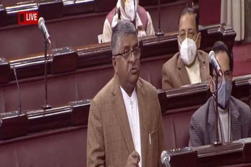 सोशल मीडिया प्लेटफार्म को रविशंकर प्रसाद की चेतावनी, कहा- देश का कानून मानना ही होगा