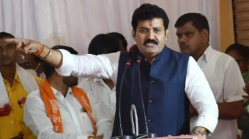 महाराष्ट्र: मंत्री संजय राठौड़ ने दिया इस्तीफा, कहा- महिला की मौत को लेकर की जा रही ओछी राजनीति
