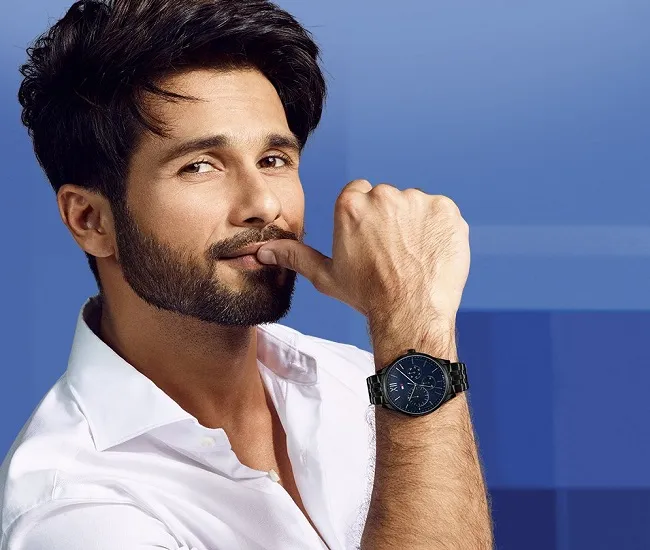 मस्कुलर बॉडी फ्लॉन्‍ट करते दिखे शाहिद कपूर, तस्वीर वायरल