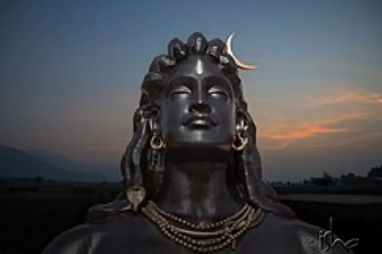 आ रहा है देवो के देव महादेव का त्योहार, जानिए कब है महाशिवरात्रि, शुभ मुहूर्त और पूजन विधि