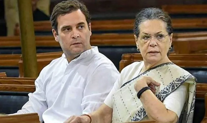 नेशनल हेराल्ड मामले में बढ़ीं सोनिया-राहुल की मुश्किलें, अदालत ने मांगा जवाब