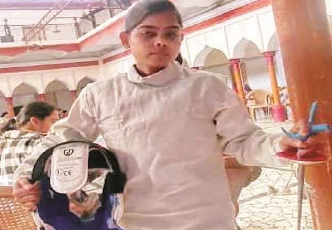 मुरादाबाद: सीनियर राष्ट्रीय फेंसिंग प्रतियोगिता में तुषिता सिंह का चयन