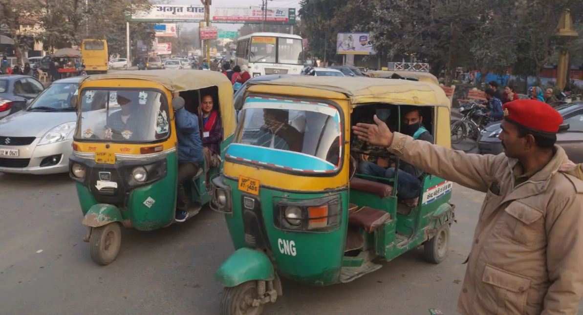 बरेली: आप थोड़ा ठहरिए! अब इधर के वाहन निकलेंगे…