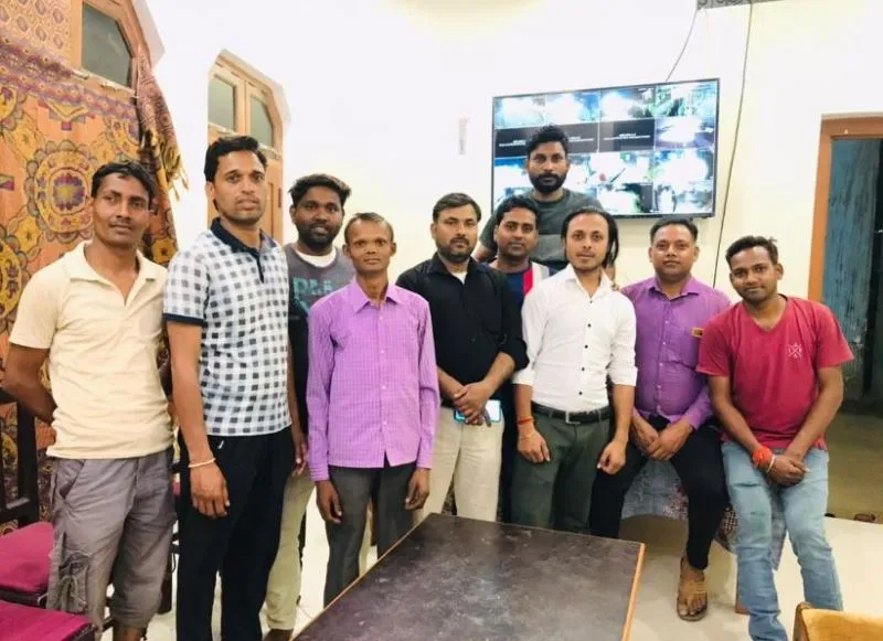 बरेली: शराब बांटने वाले प्रत्याशी का बहिष्कार करेंगे फरीदापुर इनायत खां के ग्रामीण