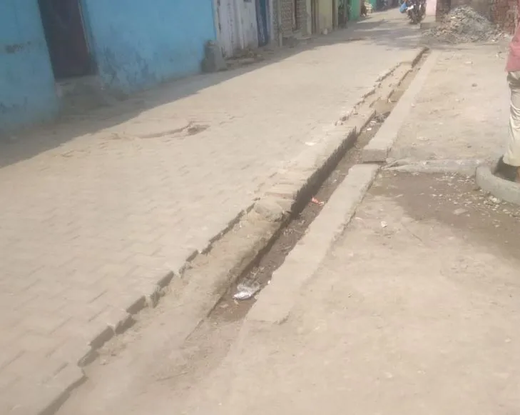 बरेली: नवनीत सहगल के निरीक्षण के बाद भी नहीं ली मलिन बस्ती की सुध