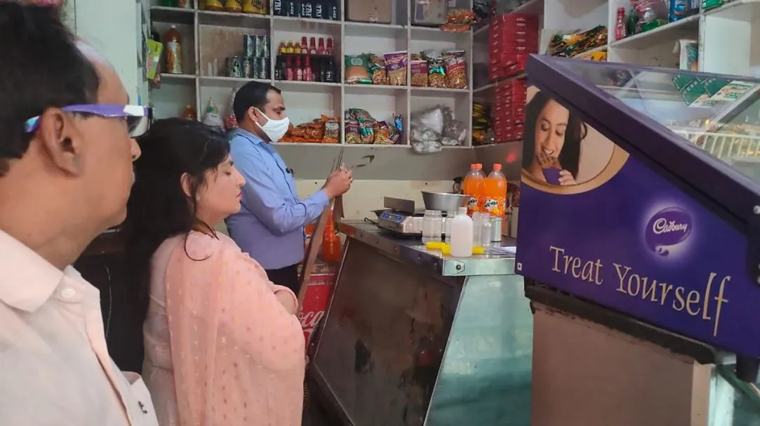 बरेली: सरसों तेल के बड़े कारोबारियों पर छापामारी न होने से उठे सवाल