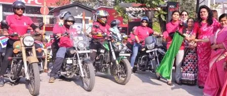 हल्द्वानी: महिलाओं ने रैली निकालकर ब्रेस्ट कैंसर के प्रति किया जागरूक