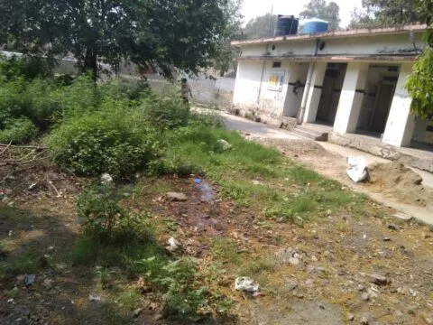 हल्द्वानी: टीबी अस्पताल का हाल ब‍ेहाल, गंदगी के बीच मरीजों का उपचार