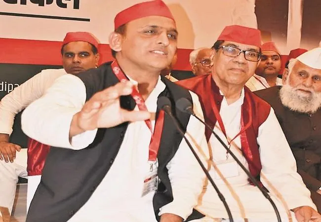 मुरादाबाद: अखिलेश यादव ने कहा- यूपी में अब सेल्फी वाली सरकार