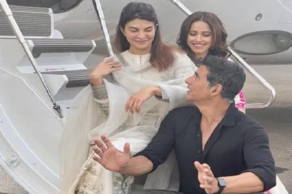 फिल्म ‘राम सेतु’ की शूटिंग के लिए अयोध्या रवाना हुए अक्षय कुमार, शेयर की तस्वीर