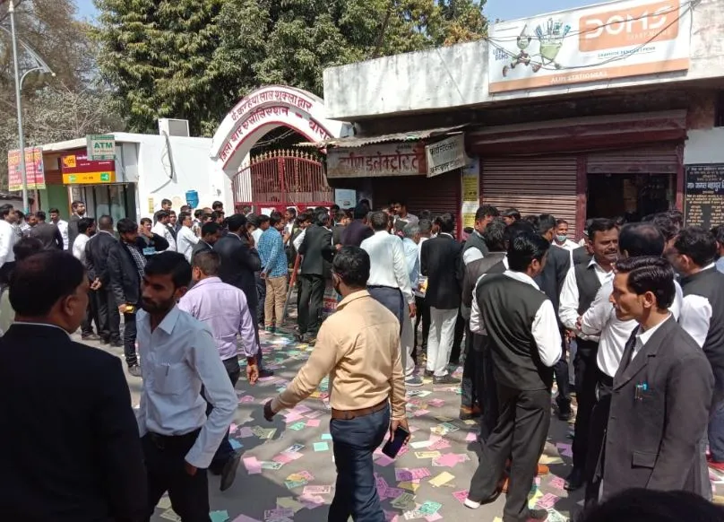 बाराबंकी: जिला बार एसोसिएशन का वार्षिक चुनाव संपन्न, 5 मार्च को होगी मतगणना