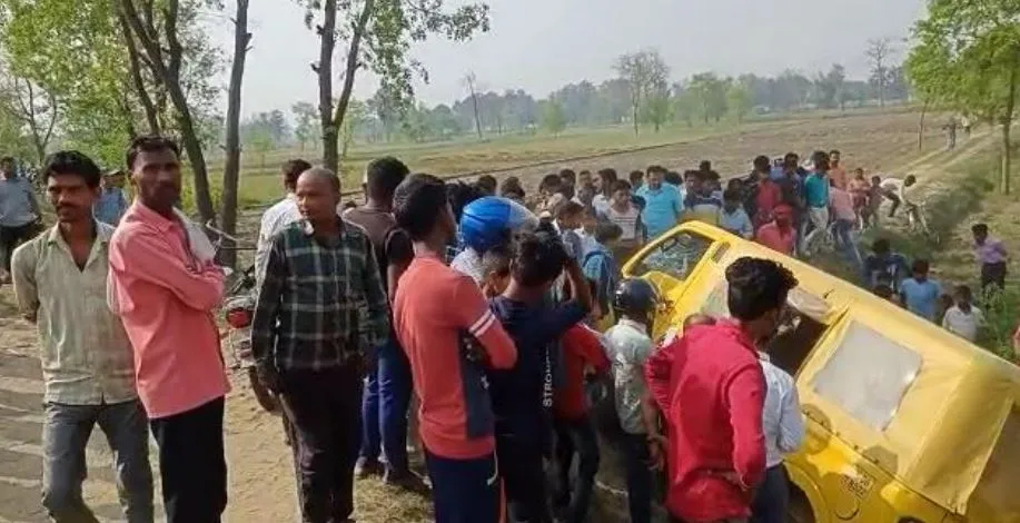 महराजगंज: सड़क हादसे का शिकार हुई स्कूल की वैन, दर्जनों बच्चे हुए जख्मी