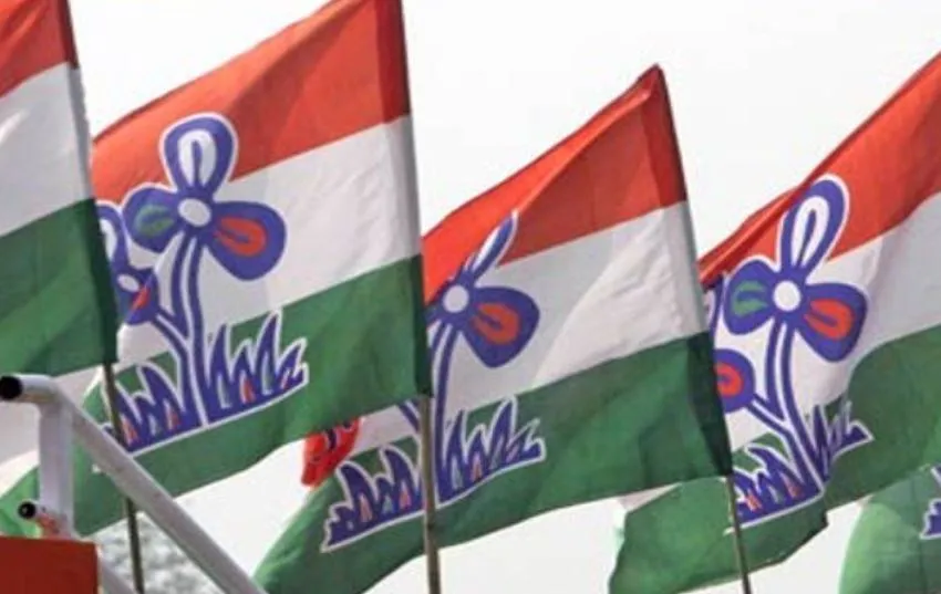 बंगाल: चुनाव आयोग से मिला तृणमूल सांसदों का दल, कहा- निष्पक्ष चुनाव ‘वास्तविकता से बहुत दूर’