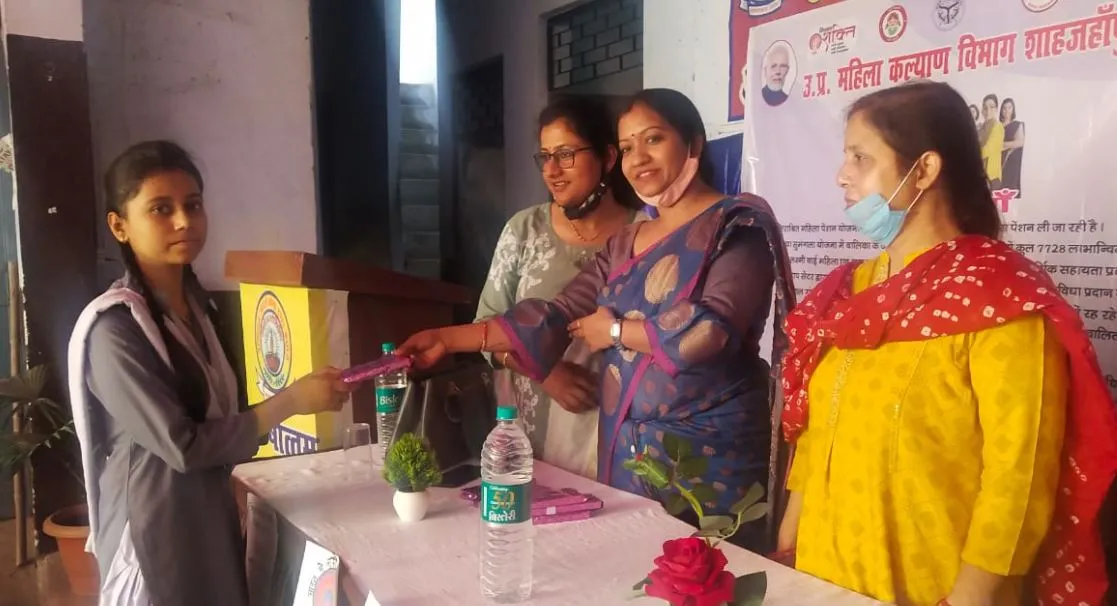 शाहजहांपुर: मिशन शक्ति की जानकारी देकर छात्राओं को किया जागरूक