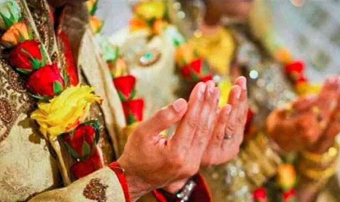 देवरिया: आरक्षित सीट पर चुनाव लड़ने का निकाला तोड़, बेटे के लिए ढूंढी पिछड़ी जाति में बहू
