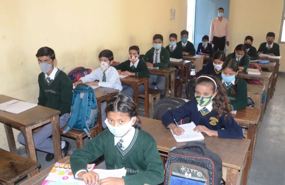 बरेली: खुले स्कूल, पहले दिन लगी मस्ती की ‘पाठशाला’