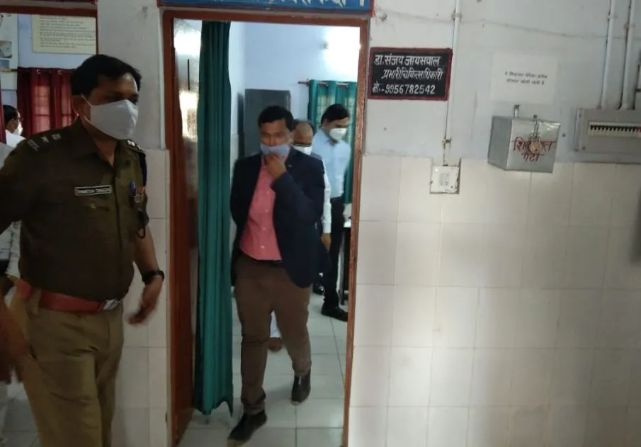 अमेठी: केंद्रीय मंत्री के दौरे से पहले प्रशासनिक अधिकारियों ने लिया व्यवस्थाओं का जायजा