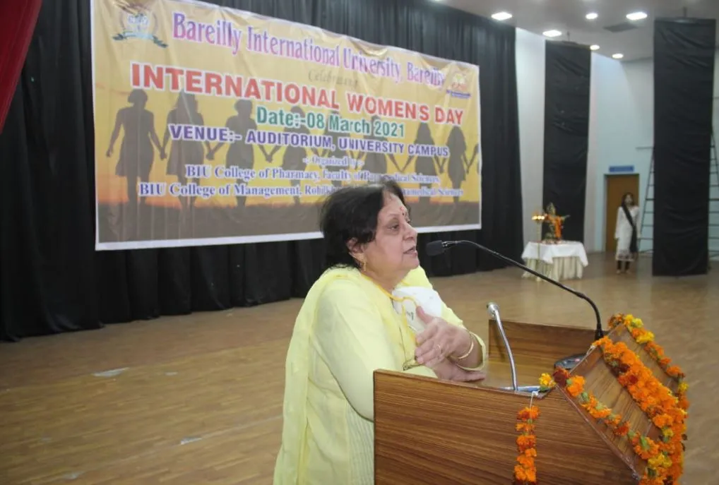 बरेली: नारी सम्मान और सुरक्षा के लिए प्रतिबद्ध हो हर व्यक्ति- डा. लता अग्रवाल