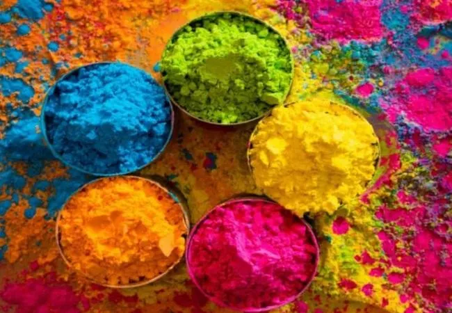 मुरादाबाद: इस बार हर्बल रंगों से खेलेंगे होली, मनाएंगे जश्न